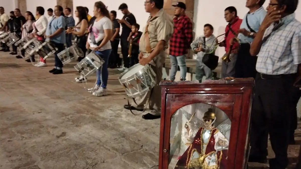 Celebran a San Miguelito en Templo de San Juan del Coecillo 